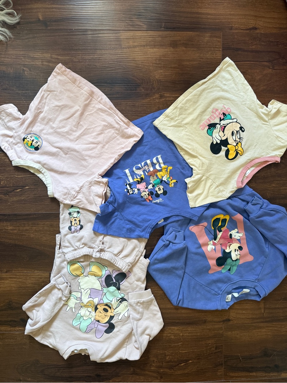 2t&3t H&M Disney Minnie & Mickey Graphic Kids Tops